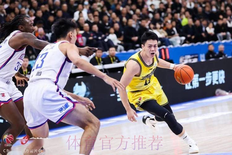 姜伟泽全场投篮15中4,罚球7中7得到17分4篮板4助攻1抢断 姜伟泽全场投篮15中4,罚球7中7得到17分4篮板4助攻1抢断